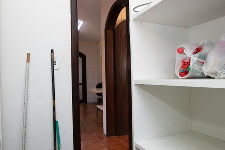 Casa para alugar com 580m², 9 quartos e 6 vagas Casa para alugar com 580m², 9 quartos e 6 vagasDespensa