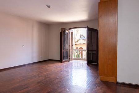 Casa para alugar com 580m², 9 quartos e 6 vagas Casa para alugar com 580m², 9 quartos e 6 vagasQuarto 4 - Suíte