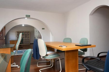 Casa para alugar com 580m², 9 quartos e 6 vagas Casa para alugar com 580m², 9 quartos e 6 vagasSala 1
