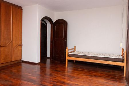 Casa para alugar com 580m², 9 quartos e 6 vagas Casa para alugar com 580m², 9 quartos e 6 vagasQuarto 8