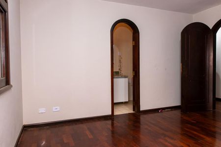 Casa para alugar com 580m², 9 quartos e 6 vagas Casa para alugar com 580m², 9 quartos e 6 vagasQuarto 5 - Suíte