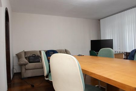 Casa para alugar com 580m², 9 quartos e 6 vagas Casa para alugar com 580m², 9 quartos e 6 vagasSala 1