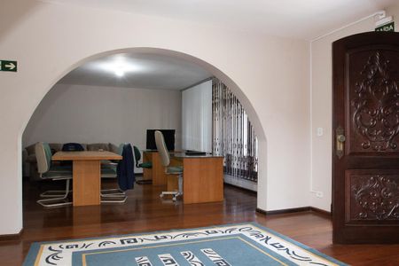 Casa para alugar com 580m², 9 quartos e 6 vagas Casa para alugar com 580m², 9 quartos e 6 vagasSala 1
