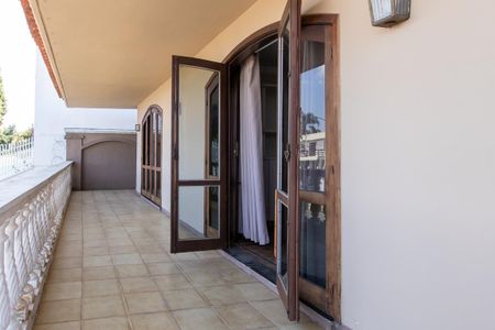 Casa para alugar com 580m², 9 quartos e 6 vagas Casa para alugar com 580m², 9 quartos e 6 vagasVaranda