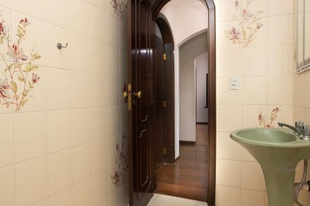 Casa para alugar com 580m², 9 quartos e 6 vagas Casa para alugar com 580m², 9 quartos e 6 vagasBanheiro 1