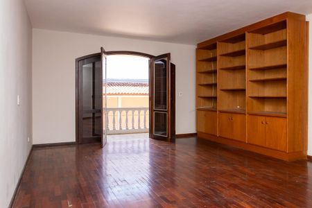 Casa para alugar com 580m², 9 quartos e 6 vagas Casa para alugar com 580m², 9 quartos e 6 vagasQuarto 4 - Suíte