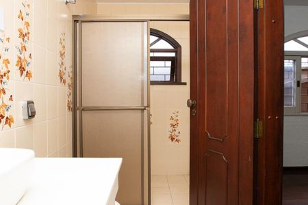 Casa para alugar com 580m², 9 quartos e 6 vagas Casa para alugar com 580m², 9 quartos e 6 vagasBanheiro da Suíte 4