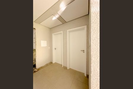 Apartamento para alugar com 70m², 2 quartos e 1 vagaHall social