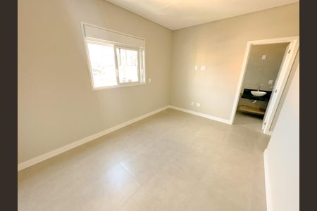 Apartamento para alugar com 70m², 2 quartos e 1 vagaSuíte
