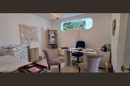 Casa à venda com 280m², 4 quartos e 2 vagasCopa