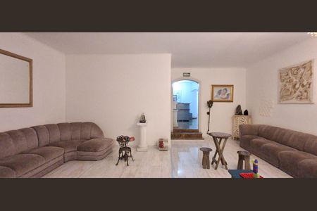 Casa à venda com 280m², 4 quartos e 2 vagasSala