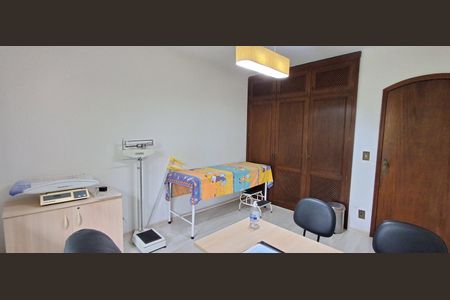 Casa à venda com 280m², 4 quartos e 2 vagasQuarto 1