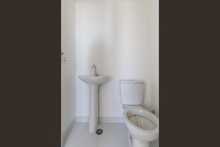 Apartamento para alugar com 33m², 2 quartos e sem vaga Apartamento para alugar com 33m², 2 quartos e sem vagaBanheiro da Suíte