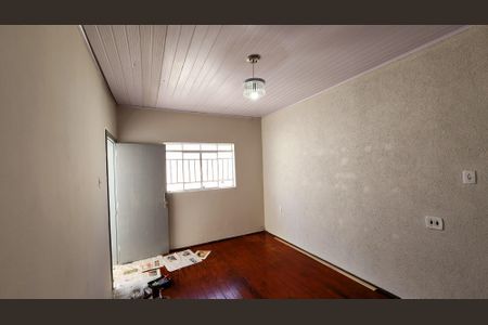 Casa para alugar com 130m², 2 quartos e 1 vaga Casa para alugar com 130m², 2 quartos e 1 vagaSala