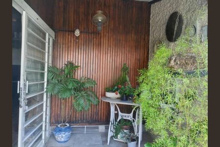 Casa à venda com 260m², 4 quartos e 2 vagas