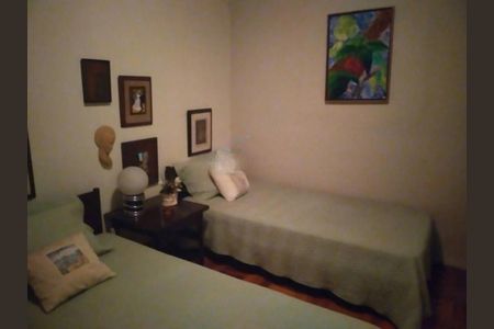 Casa à venda com 260m², 4 quartos e 2 vagas