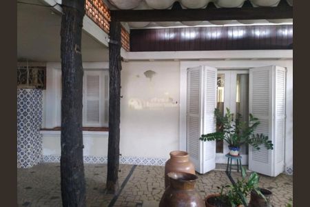 Casa à venda com 260m², 4 quartos e 2 vagas