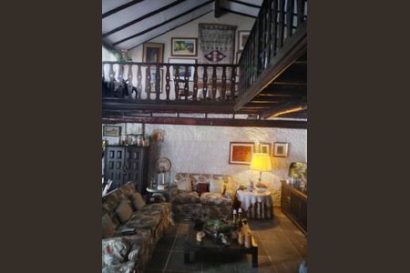 Casa à venda com 260m², 4 quartos e 2 vagas