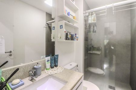 Apartamento à venda com 65m², 2 quartos e 1 vaga Apartamento à venda com 65m², 2 quartos e 1 vagaBanheiro da Suíte