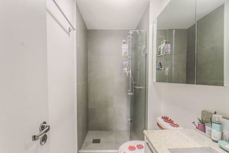 Apartamento à venda com 65m², 2 quartos e 1 vaga Apartamento à venda com 65m², 2 quartos e 1 vagaBanheiro Social