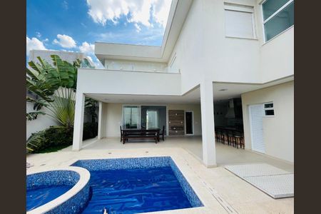 Casa de condomínio à venda com 355m², 5 quartos e 4 vagas Casa de condomínio à venda com 355m², 5 quartos e 4 vagasFoto 01