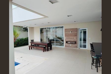 Casa de condomínio à venda com 355m², 5 quartos e 4 vagas Casa de condomínio à venda com 355m², 5 quartos e 4 vagasFoto 54