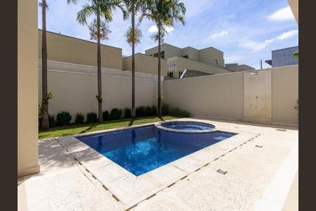 Casa de condomínio à venda com 355m², 5 quartos e 4 vagas Casa de condomínio à venda com 355m², 5 quartos e 4 vagasFoto 57