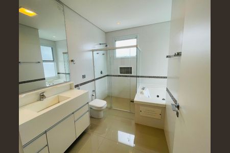 Casa de condomínio à venda com 355m², 5 quartos e 4 vagas Casa de condomínio à venda com 355m², 5 quartos e 4 vagasFoto 26