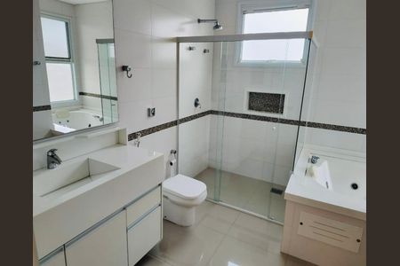 Casa de condomínio à venda com 355m², 5 quartos e 4 vagas Casa de condomínio à venda com 355m², 5 quartos e 4 vagasFoto 68
