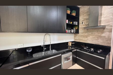 Casa à venda com 317m², 3 quartos e 4 vagas Casa à venda com 317m², 3 quartos e 4 vagasCozinha
