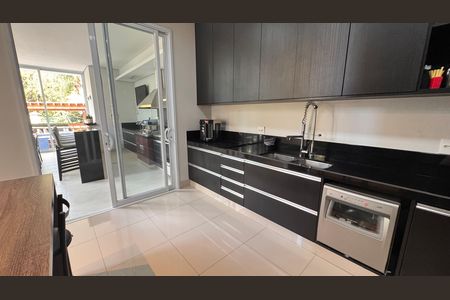 Casa à venda com 317m², 3 quartos e 4 vagas Casa à venda com 317m², 3 quartos e 4 vagasCozinha