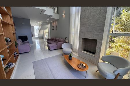 Casa à venda com 317m², 3 quartos e 4 vagas Casa à venda com 317m², 3 quartos e 4 vagasSala