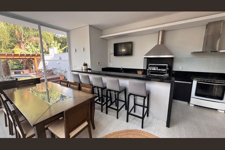 Casa à venda com 317m², 3 quartos e 4 vagas Casa à venda com 317m², 3 quartos e 4 vagasÁrea gourmet