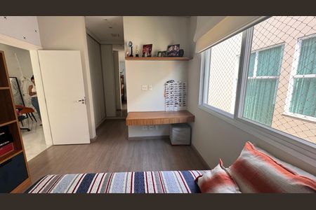 Casa à venda com 317m², 3 quartos e 4 vagas Casa à venda com 317m², 3 quartos e 4 vagasSuíte 2