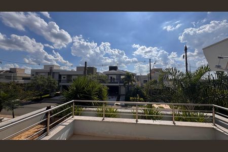 Casa à venda com 317m², 3 quartos e 4 vagas Casa à venda com 317m², 3 quartos e 4 vagasVista Varanda