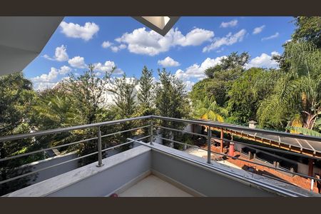Casa à venda com 317m², 3 quartos e 4 vagas Casa à venda com 317m², 3 quartos e 4 vagasSacada Suíte 3