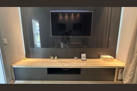 Casa à venda com 317m², 3 quartos e 4 vagas Casa à venda com 317m², 3 quartos e 4 vagasSala de TV