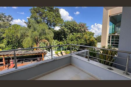 Casa à venda com 317m², 3 quartos e 4 vagas Casa à venda com 317m², 3 quartos e 4 vagasSacada Suíte 3