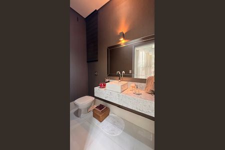 Casa à venda com 317m², 3 quartos e 4 vagas Casa à venda com 317m², 3 quartos e 4 vagasLavabo
