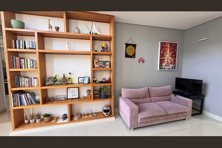 Casa à venda com 317m², 3 quartos e 4 vagas Casa à venda com 317m², 3 quartos e 4 vagasSala
