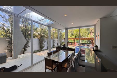 Casa à venda com 317m², 3 quartos e 4 vagas Casa à venda com 317m², 3 quartos e 4 vagasÁrea gourmet