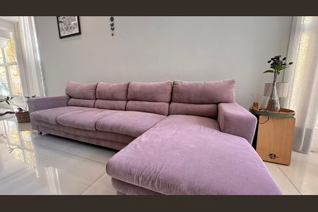 Casa à venda com 317m², 3 quartos e 4 vagas Casa à venda com 317m², 3 quartos e 4 vagasSala