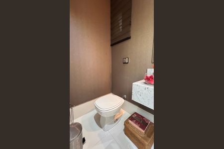 Casa à venda com 317m², 3 quartos e 4 vagas Casa à venda com 317m², 3 quartos e 4 vagasLavabo