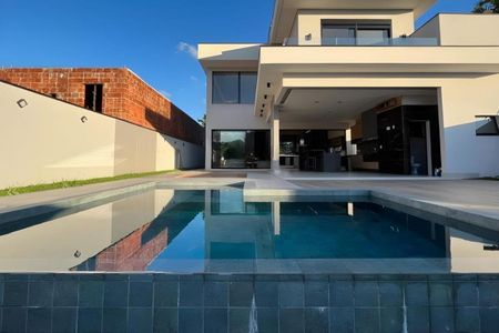 Casa de condomínio à venda com 329m², 3 quartos e 4 vagasFoto 02