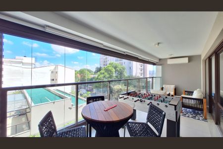 Apartamento à venda com 133m², 3 quartos e 2 vagasVaranda