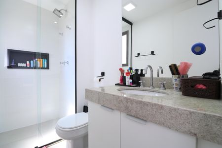 Apartamento à venda com 133m², 3 quartos e 2 vagasBanheiro da Suíte 2