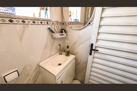 Casa à venda com 360m², 3 quartos e 2 vagasBanheiro da Suíte