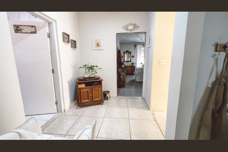 Casa à venda com 360m², 3 quartos e 2 vagasHall