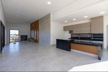 Casa de condomínio à venda com 235m², 3 quartos e 4 vagas Casa de condomínio à venda com 235m², 3 quartos e 4 vagasFoto 03