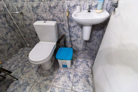 Casa para alugar com 210m², 3 quartos e 2 vagasBanheiro de Serviço